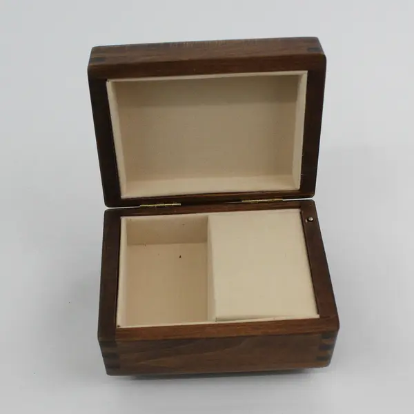 Vintage Swiss Reuge 5933 Wedding Song Music Box Dealer Sample