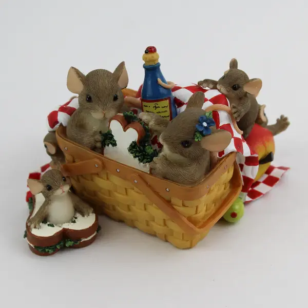 Fitz & Floyd Charming Tails Family Picnic LE Figurine 98/272