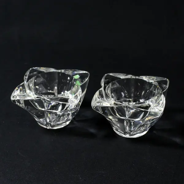 Set of 2 Clear Glass Floral Candle Holders for Votive Tealight Candles