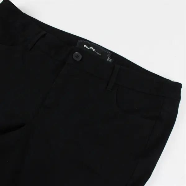 Studio by Torrid Solid Black Capris Women's Size 16XS