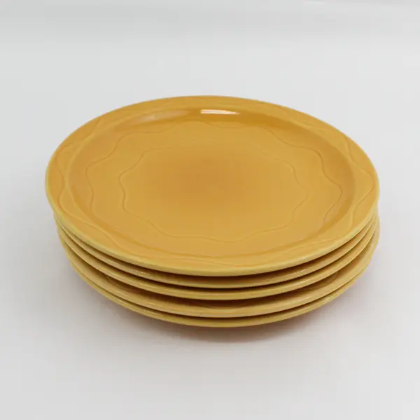 5 Vintage SYRACUSE China Co “Cantina” Saffron Yellow 9” Luncheon Plates