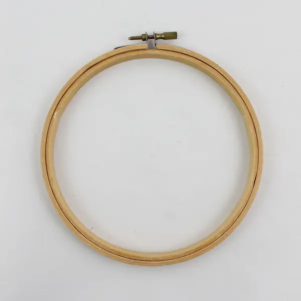 Lot of 4 Circular Wooden Embroidery Hoops 5"-7"