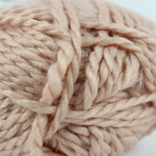 NEW Patons Beehive Baby Chunky Bigger Beige Bulky (5) 120yds/100g Discontinued