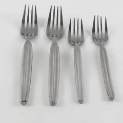 Lot of 4 Stainless Dinner & Salad Forks By International in Pattern INS402