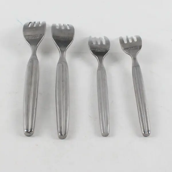 Lot of 4 Stainless Dinner & Salad Forks By International in Pattern INS402