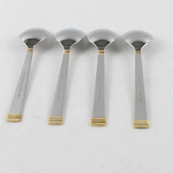 Lot of 4 Stainless Steel Teaspoons from International Pattern INS435