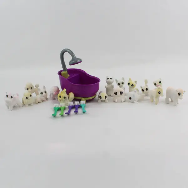Crayola Scribble Scrubbie Pets Used Lot Tub, 16 Pets, 5 Brushes
