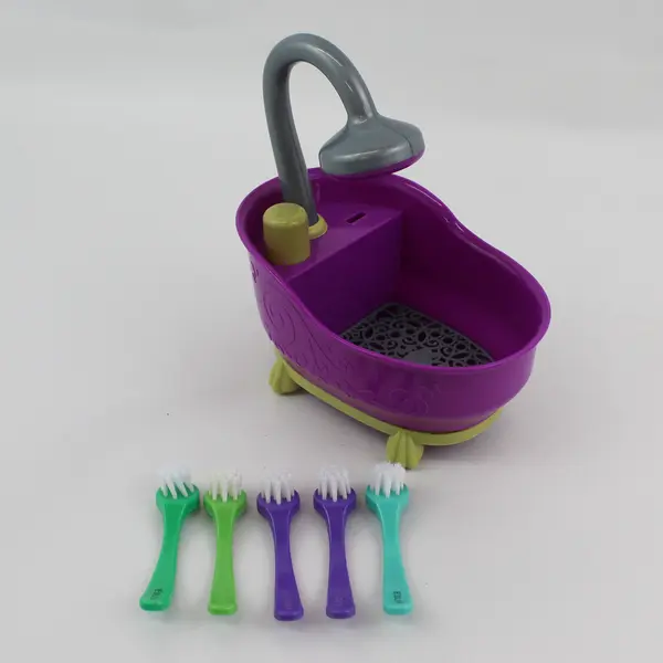 Crayola Scribble Scrubbie Pets Used Lot Tub, 16 Pets, 5 Brushes