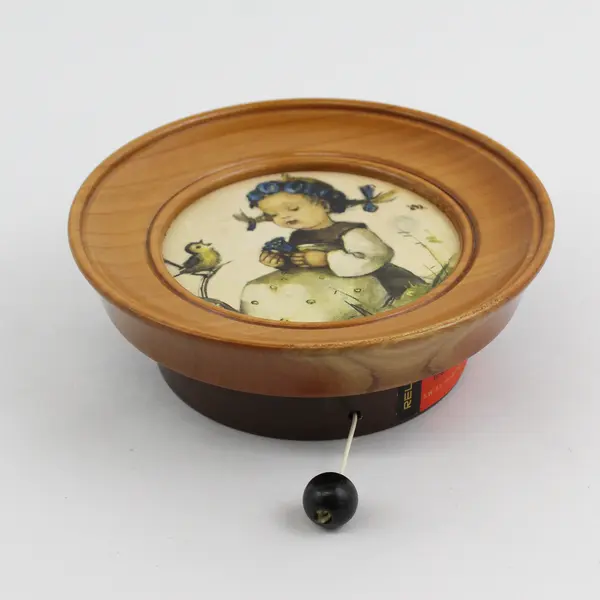 Reuge Hummel The Botanist Girl  Hanging Wall Plaque Music Box Not Working