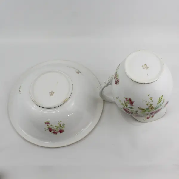 Antique Wheeling Pottery LaBelle Wash Basin And Pitcher Set White Pink roses