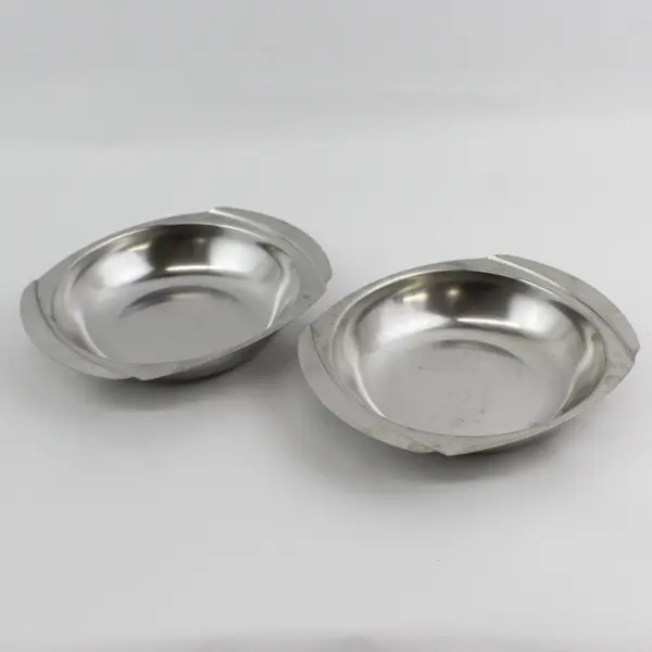 Lot Of 2 Oval Stainless Steel Serving Bowls Made In India 9.25 x 7.75"