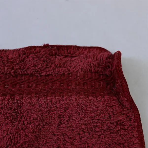 Lot Of 4 Martex Modern Living Matching Solid Red Towels (2 Hand, 2 Washcloths)