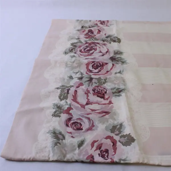 Lot Of 2 Unbranded Matching Pastel Pink Rose Floral Printed Pillowcases 19"x30"