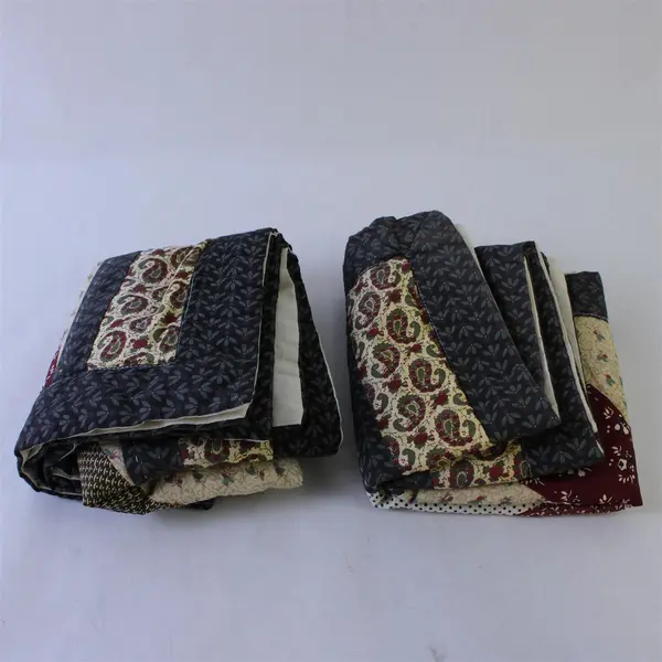 Lot of 2 Better Homes & Gardens Multicolor Quilt Pattern Pillow Shams 20x26