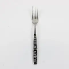 Towle Stainless Steel Medallion Dinner Fork 7.5"