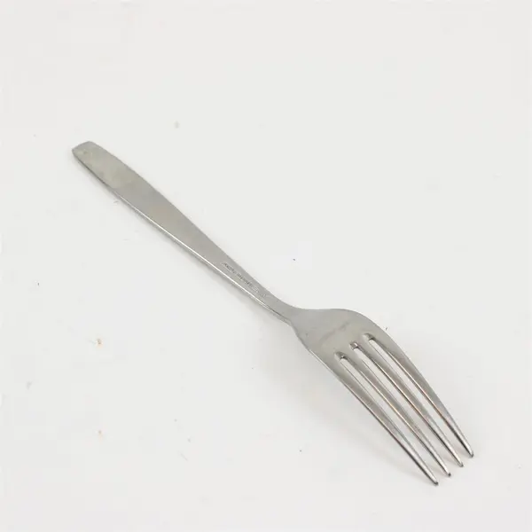 Towle Stainless Steel Medallion Dinner Fork 7.5"