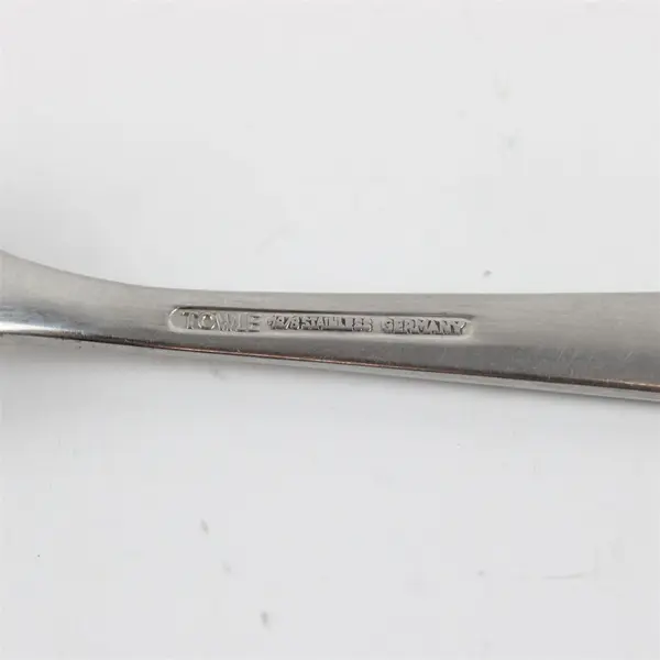 Towle Stainless Steel Medallion Dinner Fork 7.5"