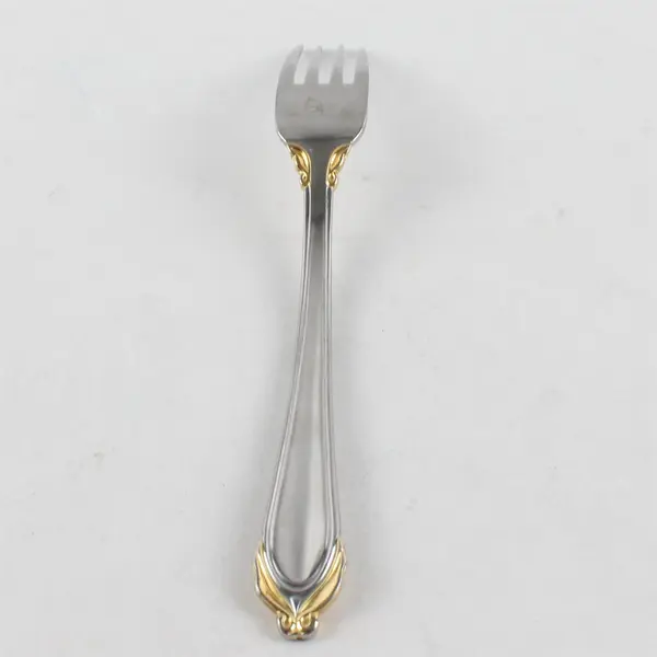 Mikasa Dakota Gold Stainless Steel Dinner Fork 8.25"