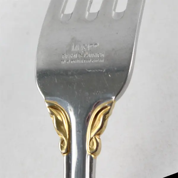 Mikasa Dakota Gold Stainless Steel Dinner Fork 8.25"