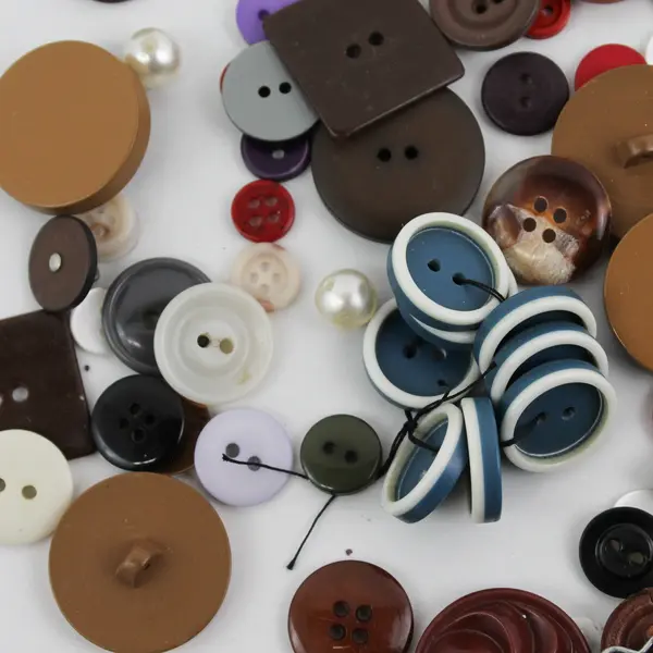 Bag of Miscellaneous Plastic Buttons, various sizes and designs (Circa. 100)   
