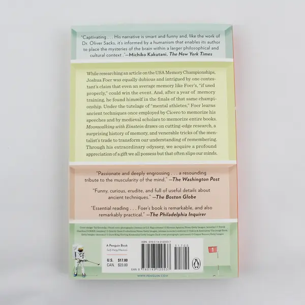 Moonwalking with Einstein Art & Science of Remembering Everything Foer 2012 PB