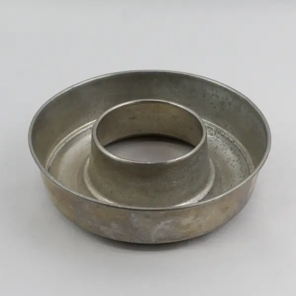Vintage Aluminum Ring Mold 8.5" for Baking Or Gelatin Desserts