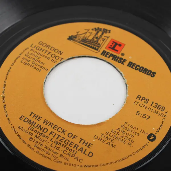 Gordon Lightfoot The Wreck Of The Edmund Fitzgerald / The House You Live In 
