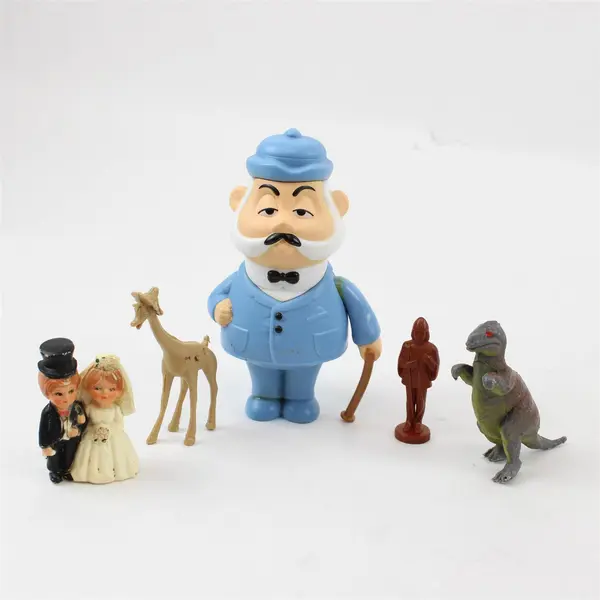 Lot of 5 Assorted Figures Burger King Dr Watson Cake Topper Dinosaur Giraffe