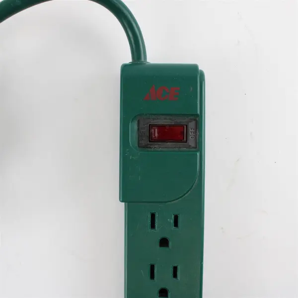 ACE 3277373 6-Outlet Indoor Power Strip On/Off Switch 3 Ft Cord