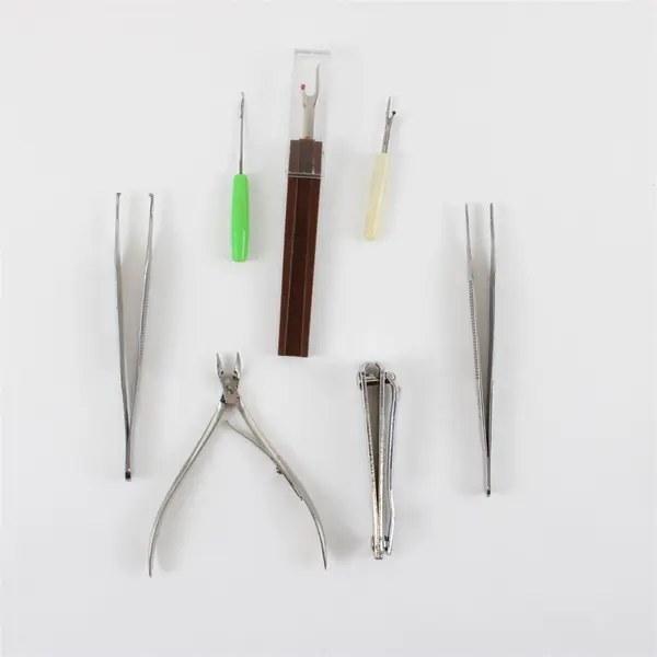 Lot of 7 Mixed Tools Accessories Seam Rippers Tweezers Clippers Latch Hook