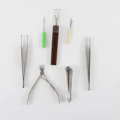 Lot of 7 Mixed Tools Accessories Seam Rippers Tweezers Clippers Latch Hook