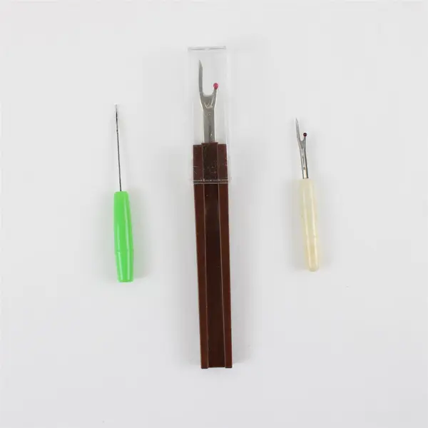 Lot of 7 Mixed Tools Accessories Seam Rippers Tweezers Clippers Latch Hook