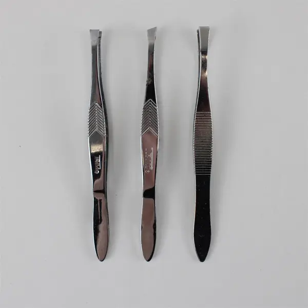 Lot of 6 Manicure Grooming Tools 3 Tweezers 3 Nail Clippers