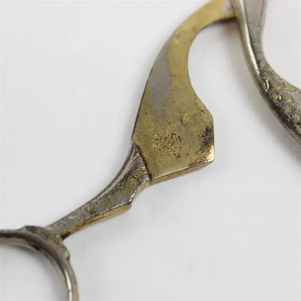 Stork Embroidery Scissors 4.25in Two Tone Silver Brass Decorative Sewing Used