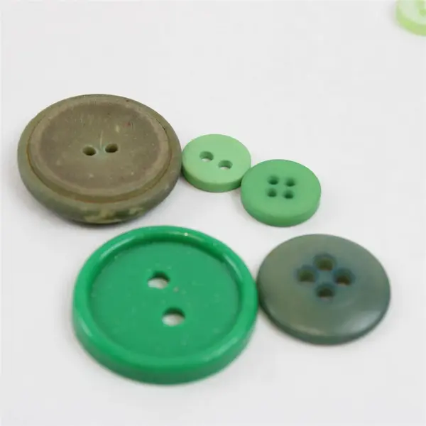 Lot of Green Buttons Assorted Sizes Shapes Sewing Craft DIY