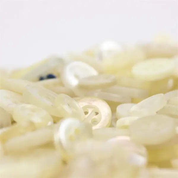 Le Chic Lot of Off-White Sewing Buttons Crafts Repair