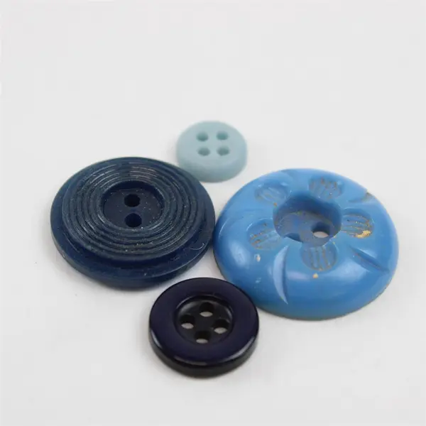 Lot of Assorted Blue Buttons Sewing Crafting Repair Pre-Owned