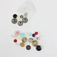 Lot of Mixed Buttons Assorted Sizes Shapes Colors Sewing Crafting