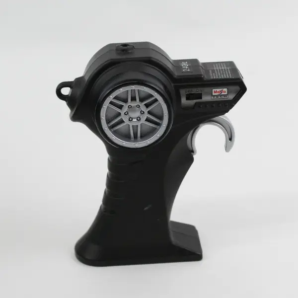 Maisto Offroad Series Vudoo 3 R/C Radio Control Monster Truck Toy