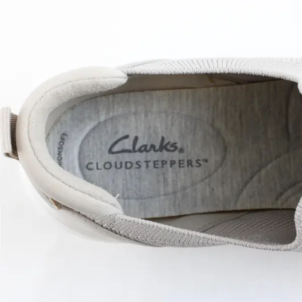 Clarks Taupe Nova Gem Sneakers Cloudsteppers Slip On Shoes Women Size 9 M