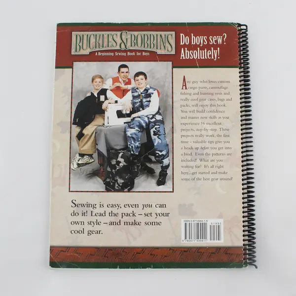 Buckles & Bobbins A Beginning Sewing Book For Boys JoAnn & Corrie Gagnon 2003 SB
