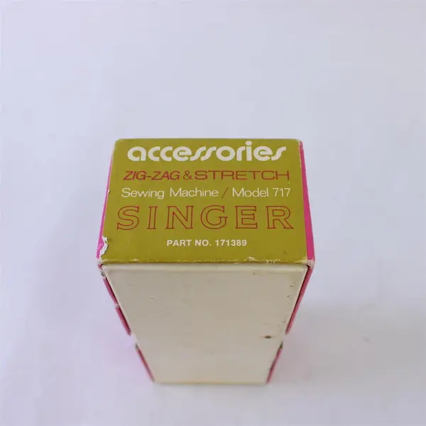 Singer 717 Sewing Machine Accessories Parts 171389 Zig-Zag Stretch with Box