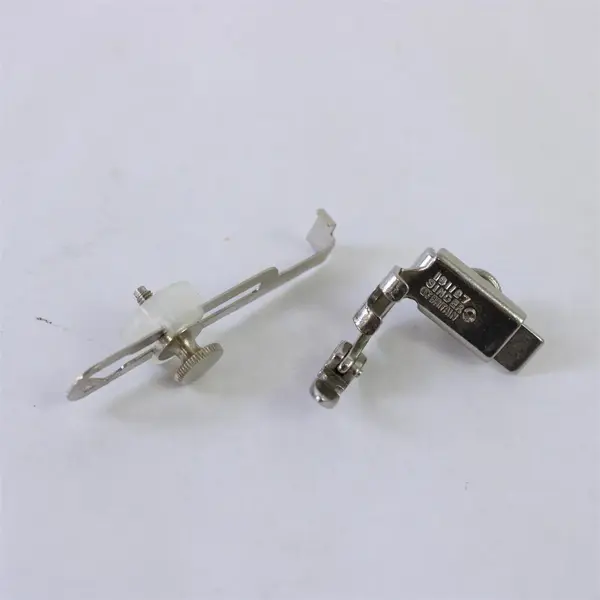Singer 717 Sewing Machine Accessories Parts 171389 Zig-Zag Stretch with Box