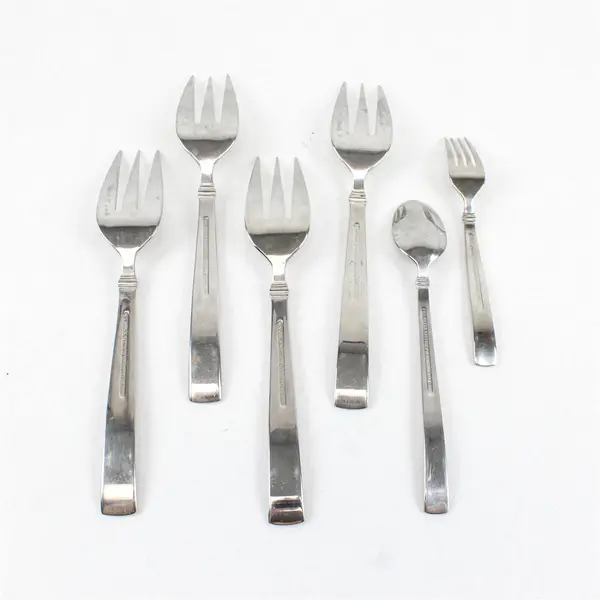 Lot of 6 Reed & Barton Heritagemint Regent Stainless Flatware Pieces Forks Spoon