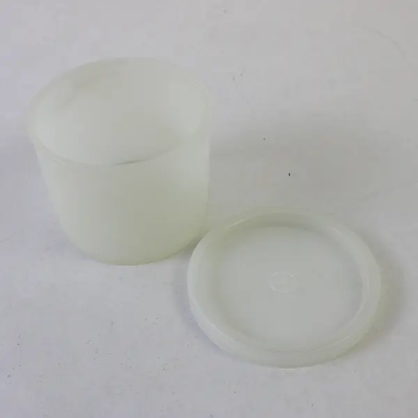 Tupperware 122-6 Snack Container with Lid 296-11