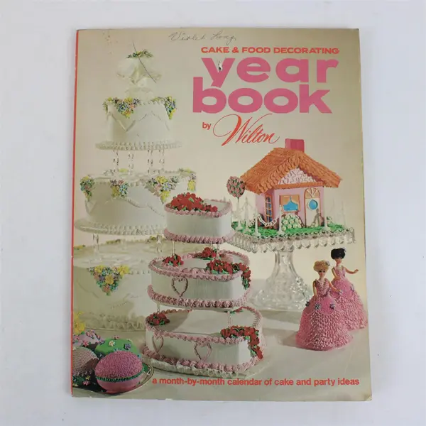 Cake & Food Decorating Year Book Wilton 1972 Paperback Magazine