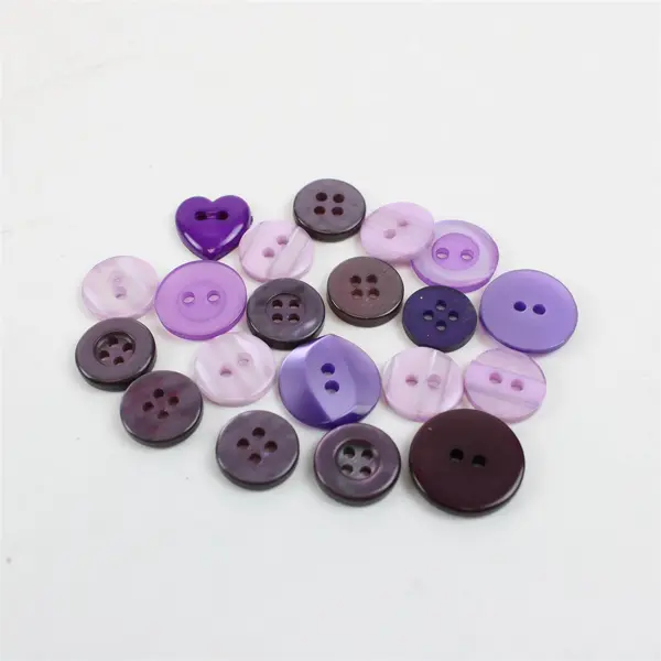 Lot of Purple Assorted Buttons Sewing Craft DIY Repairs Pre-Owned