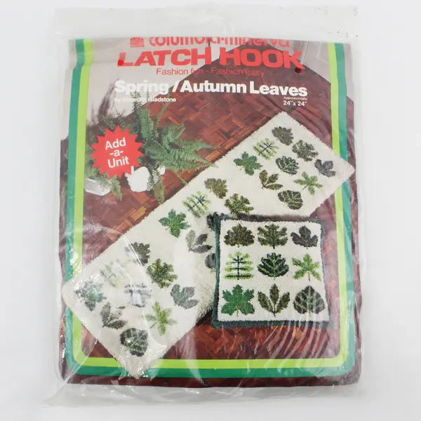 Vintage NOS Columbia-Minerva Spring / Autumn Leaves Latch Hook Kit 24 x 24