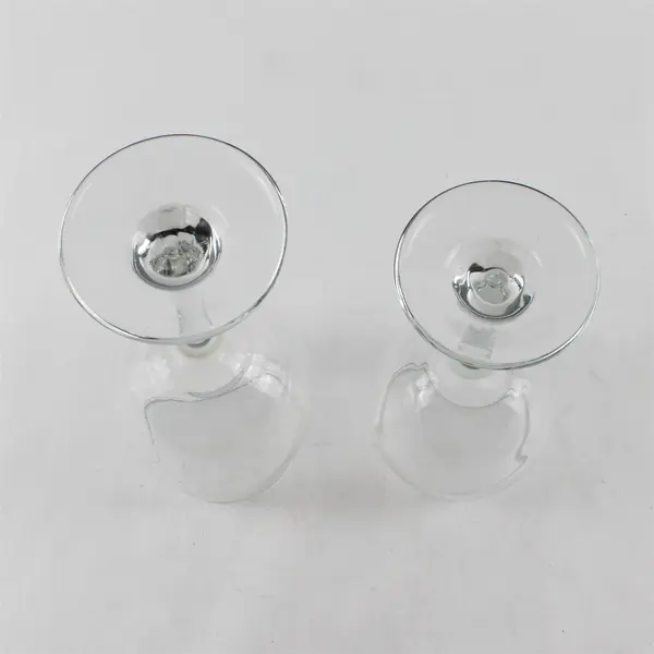 Lot Of 2 Unbranded Matching Hand Blown Clear Glass Wine Glasses 8" & 9" Tall
