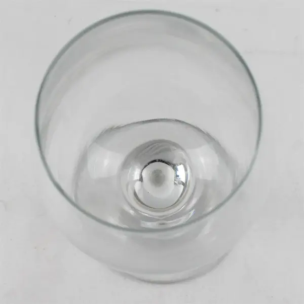 Lot Of 2 Unbranded Matching Hand Blown Clear Glass Wine Glasses 8" & 9" Tall